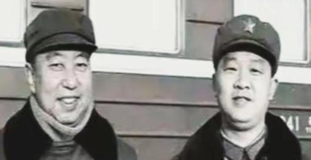 1981年，华国锋退下来后，组织部门专门找到他的秘书曹万贵，桌上摊着好几份调令，