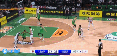 陶汉林找裁判麻烦也没用，他抢篮板倒地，韩德君确实没有任何推人动作


韩德君第一