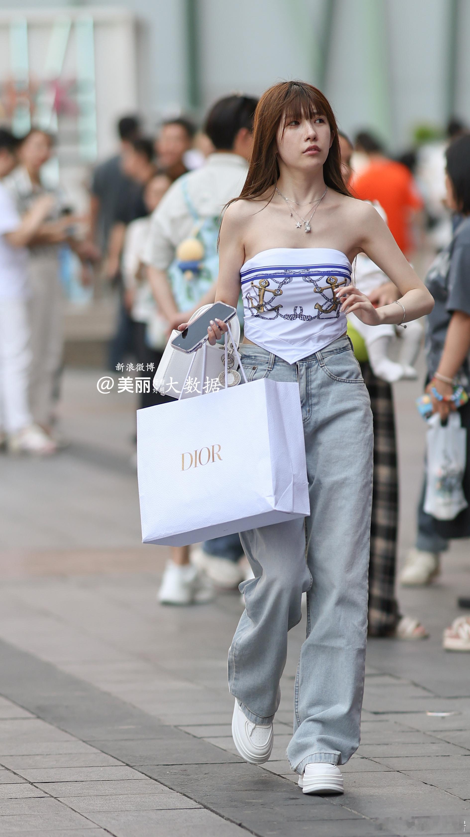 周日的中午吃点撒？ ​​​