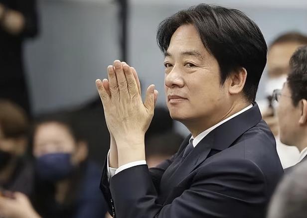 美国动手了，日本动手了，韩国也动手了，赖清德也想动手对大陆动手，出台针对大陆 A