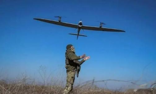 乌克兰游击队直捣俄腹地？12月23日，300公里补给命脉遭纵火瘫痪？就是放了一把