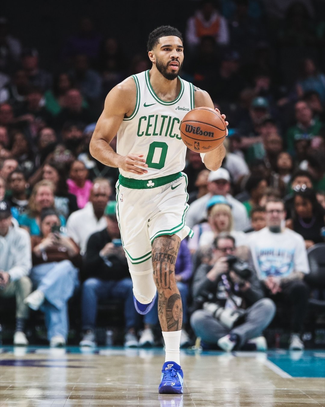 谈到自己生涯总得分突破14000分，塔图姆坦言：“在过去十个半月里，我必须拼命训