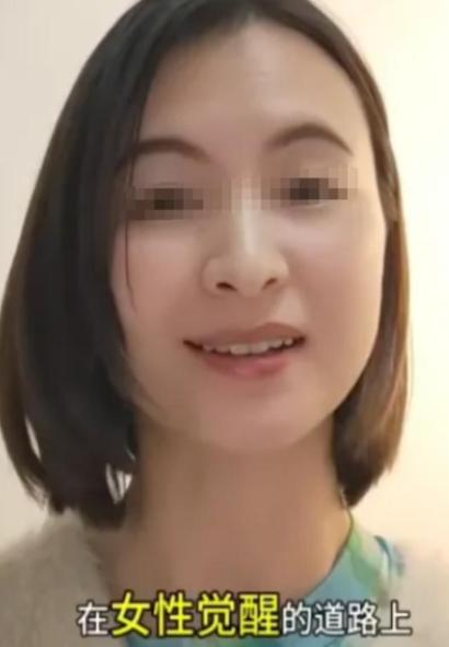 六旬老汉抱个弃婴养了二十年，供出川大硕士文凭，谁知毕业证刚揣进口袋，十万养老钱全