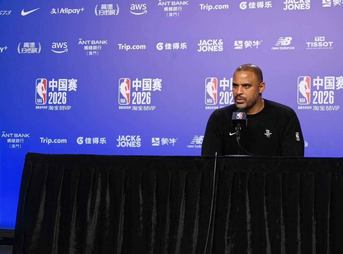 两场43次失误，火箭一拿球就烫手

上一场21次，这一场22次，两场合计43次失