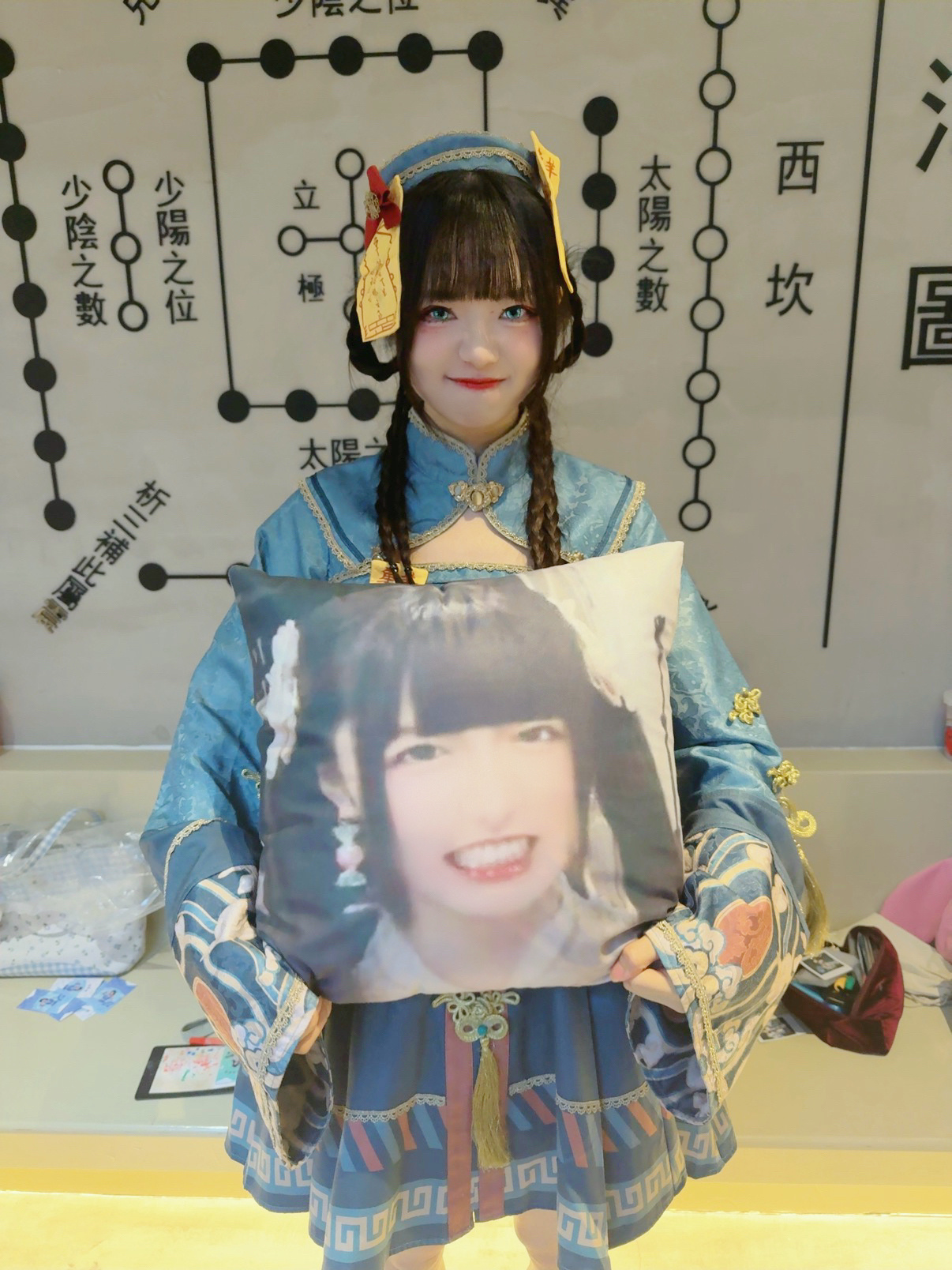 周一：咬牙切齿😬兜系少女[超话] ​​​