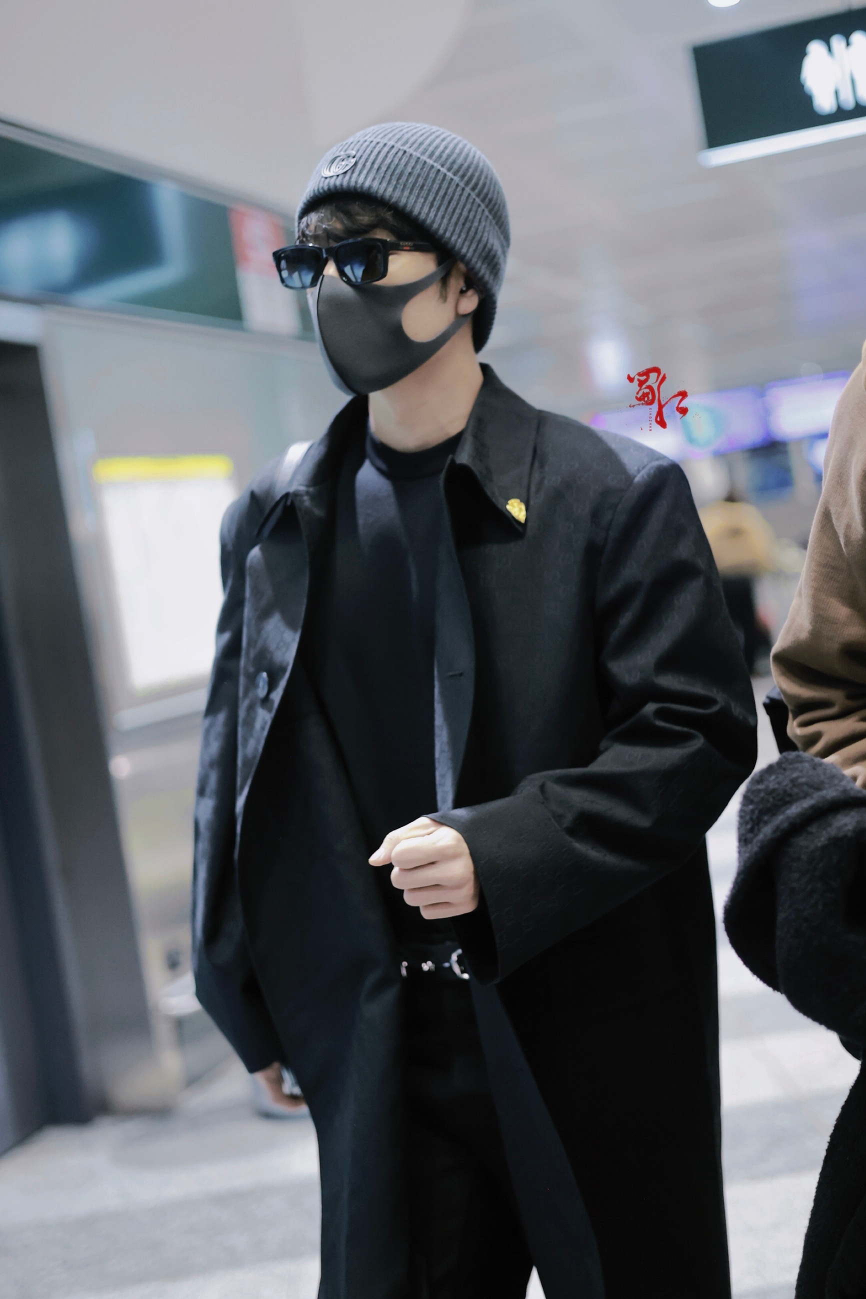 博君一肖 2️⃣0️⃣2️⃣ 6️⃣米兰时装周（到达日）汇总指路👉：网页链接 