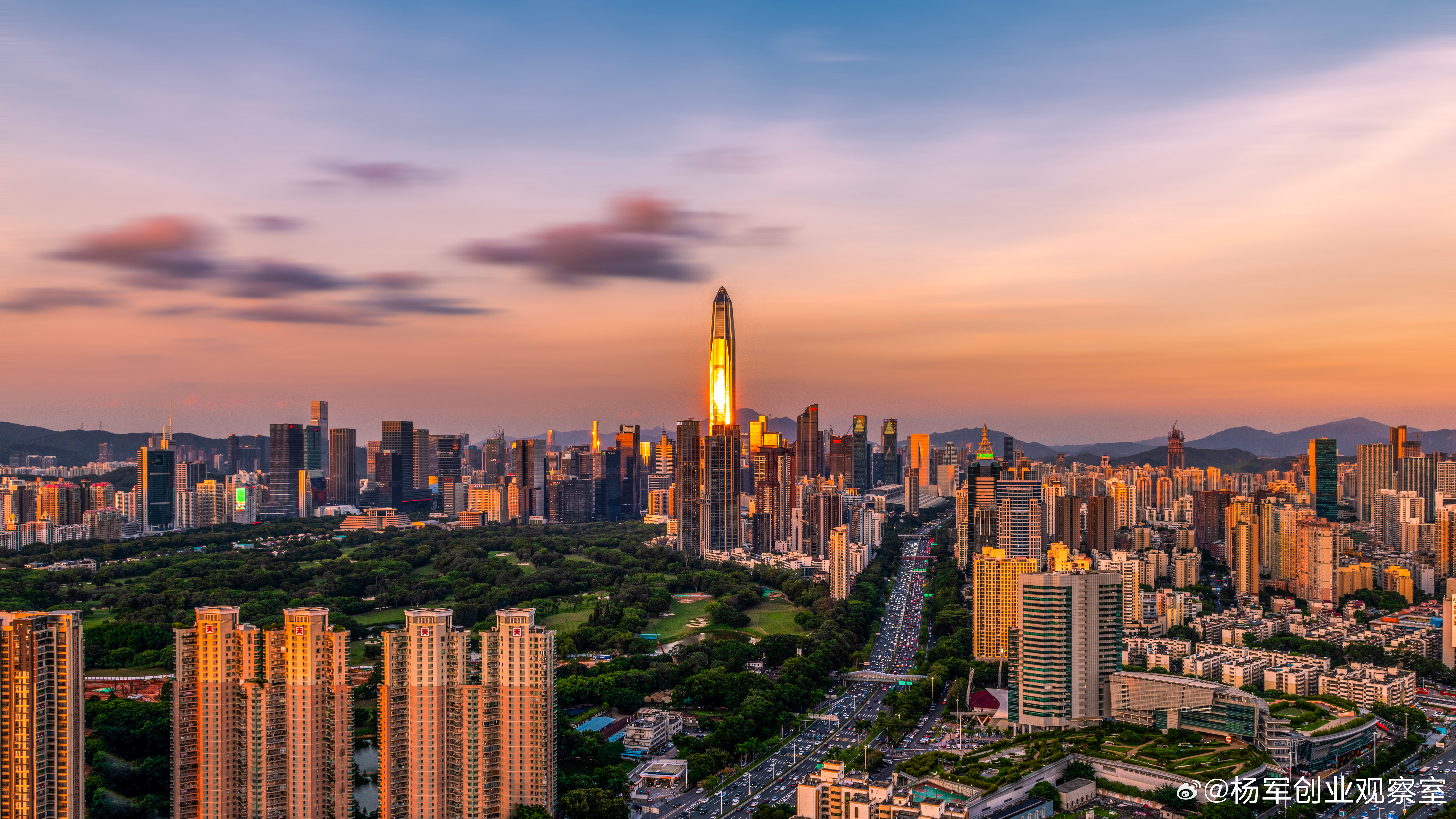 现在这样的大环境下，创业还是要低成本启动因为资金和人脉都有限，用最小成本和最快速