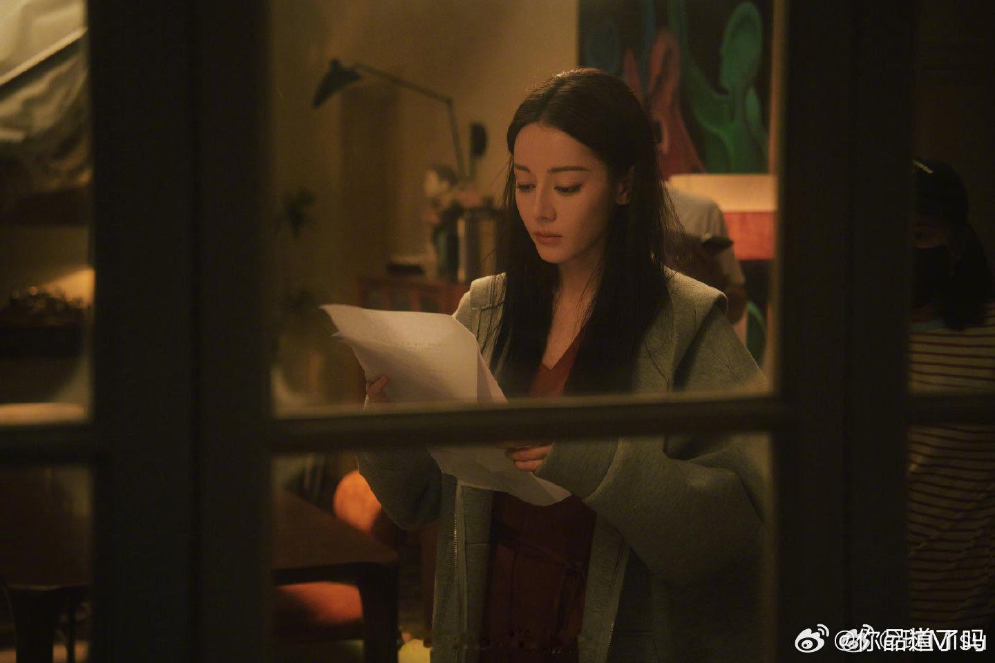 迪丽热巴《枭起青壤》追剧团进场即炸场，镜头自动锁定，聂九罗破壁而来既视感拉满，生