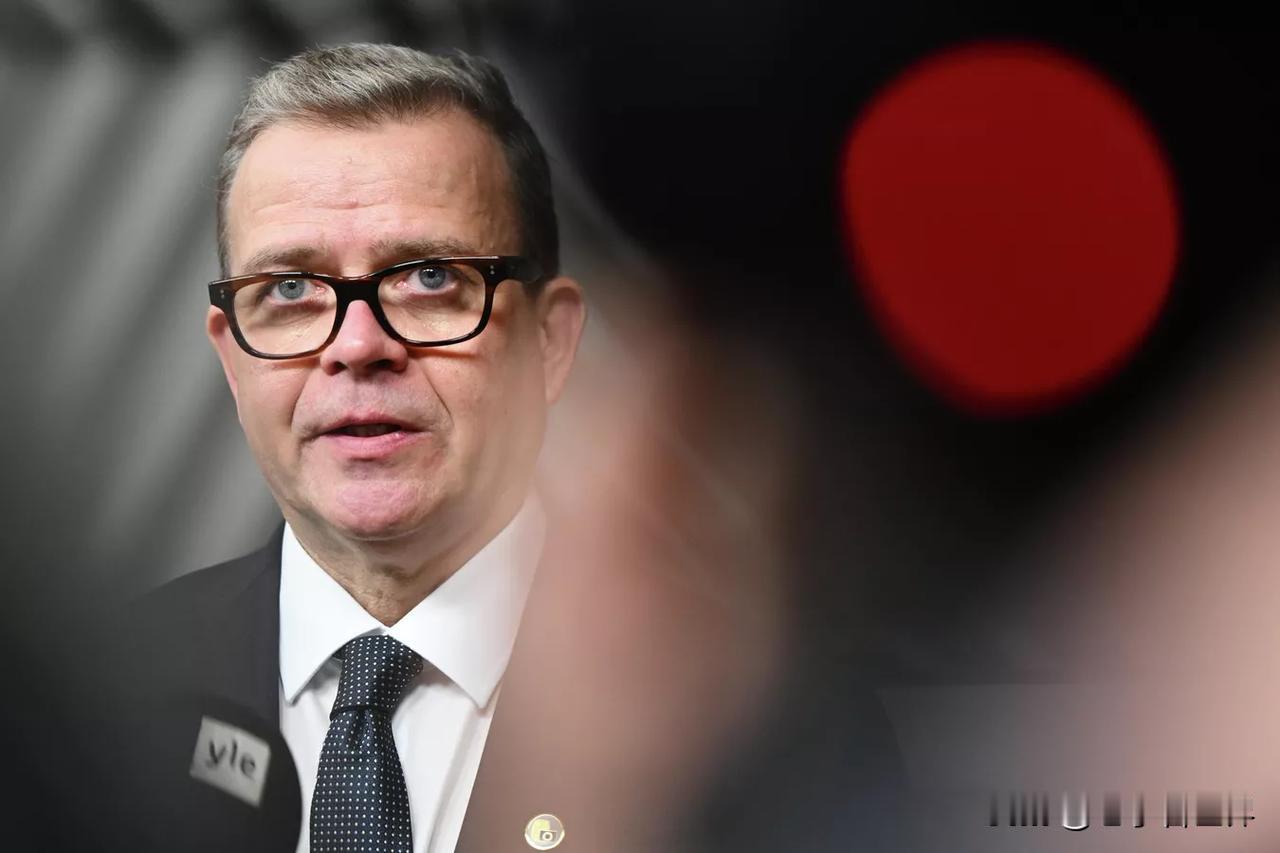 【芬兰总理：特朗普不可能通过军事手段夺取格陵兰】
赫尔辛基时间2026年1月9日