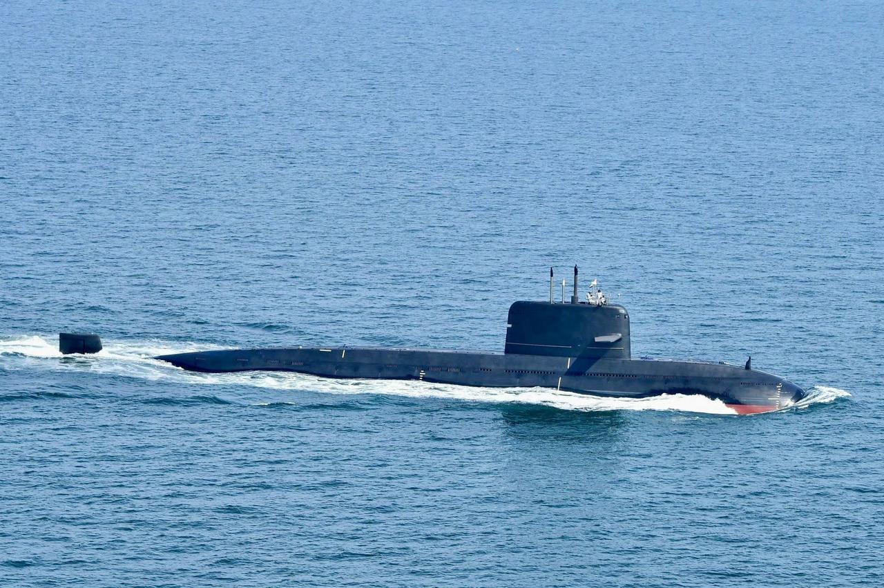 今日舰名：巴基斯坦🇵🇰海军首艘S26P型常规动力潜艇S-131“汉果”号，于