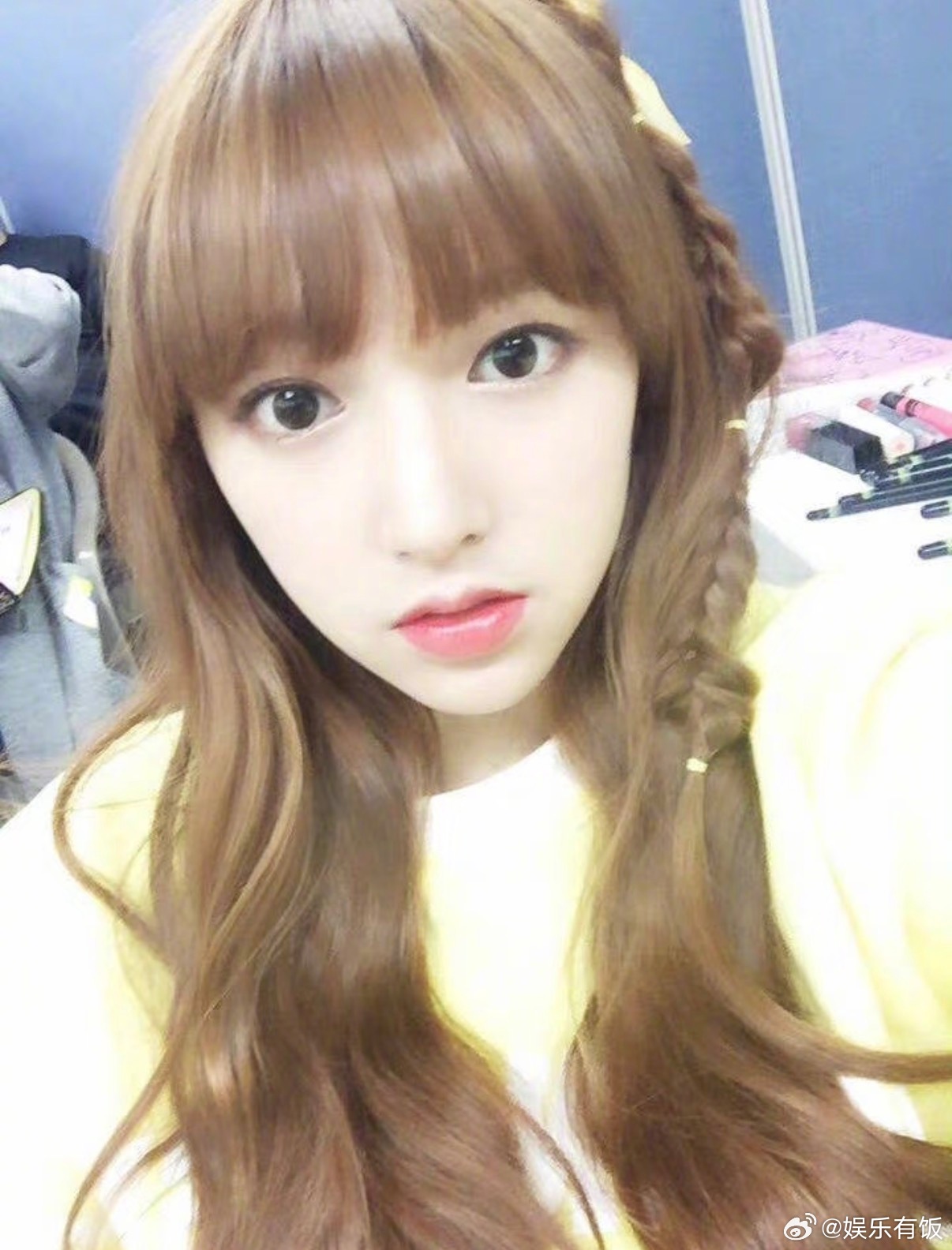 程潇早期证件照 程潇早期证件照也太漂亮了！五官精致立体，清冷又灵动，无论是骨相皮