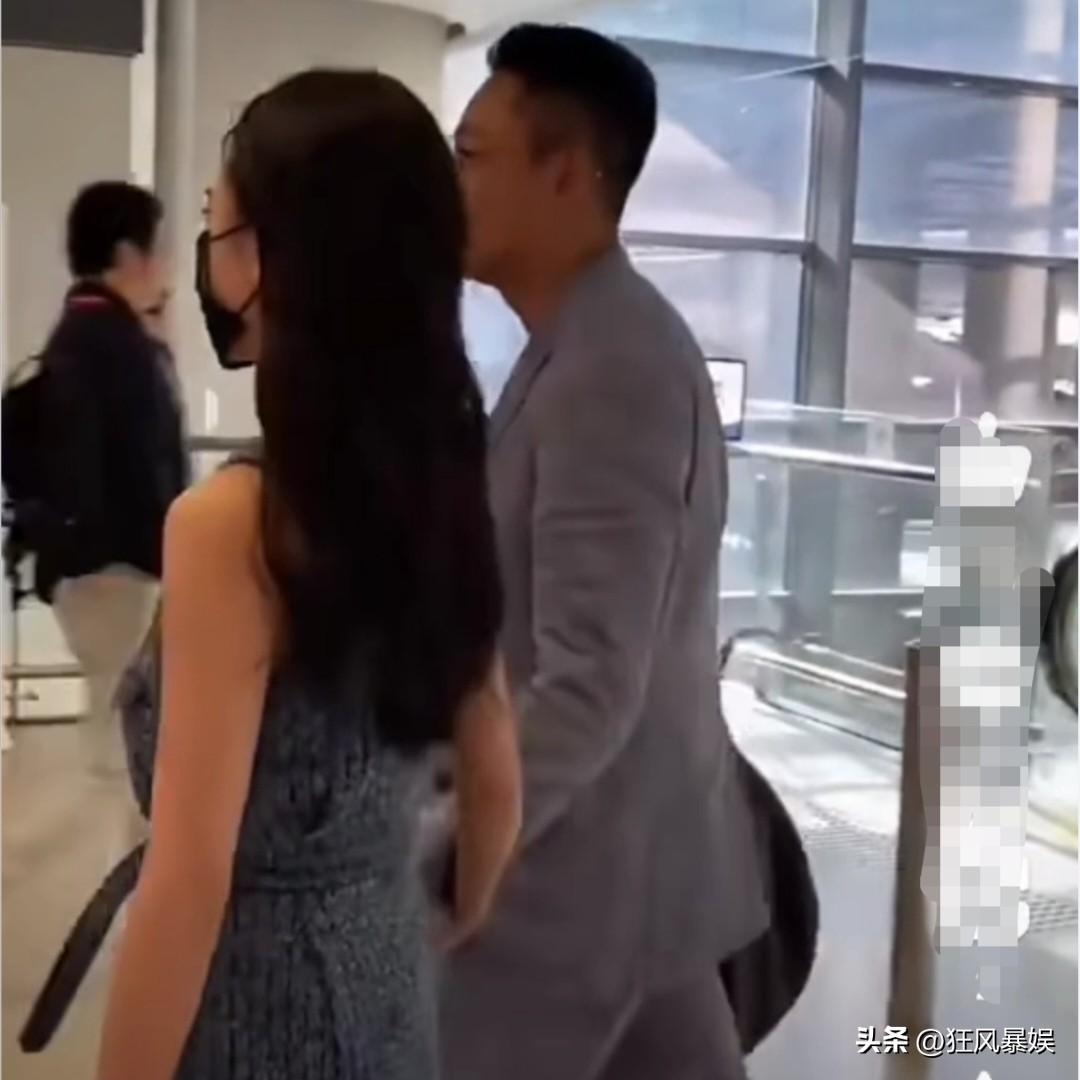 马筱梅，回应“汪小菲带辣妹打球”！

10月3日，马筱梅在直播中亲自回应了丈夫汪