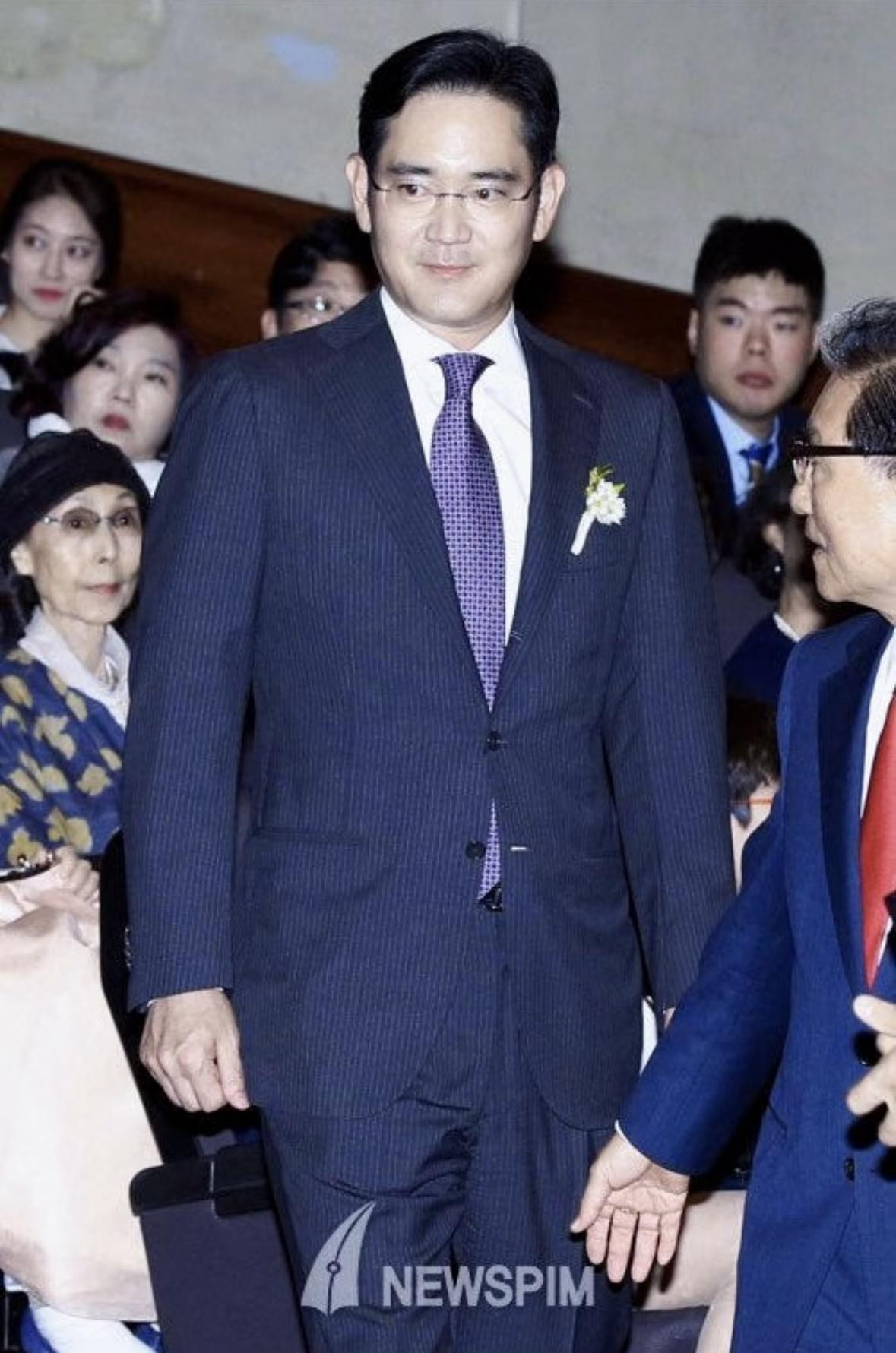 三星电子去年员工平均年薪为73万-75万！

韩国媒体报道称，三星电子2025年