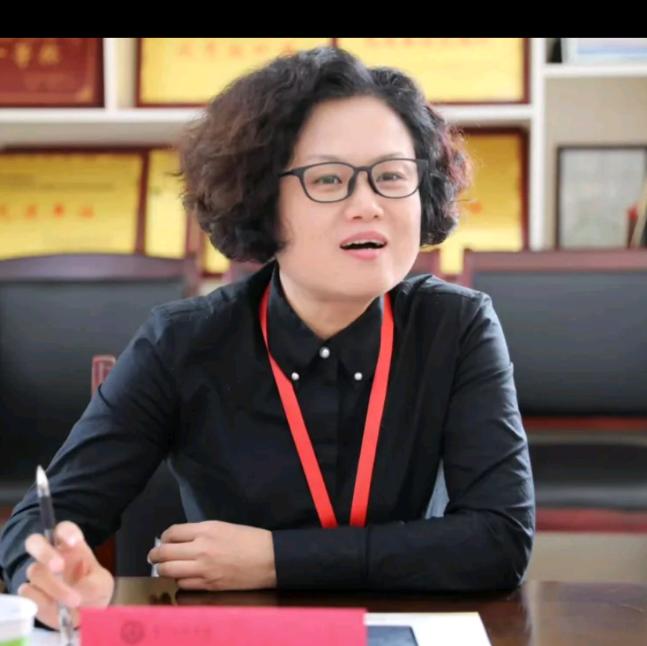 一个中学的党委书记安锦莉因贪腐被查，(原张家口市第十中学的党委书记)学校本应是以