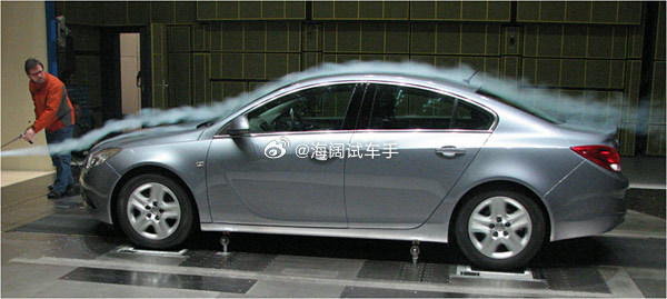 2026年2月乘用车零售销量为103.4万辆，同比下降25.4%。其中，轿车零售