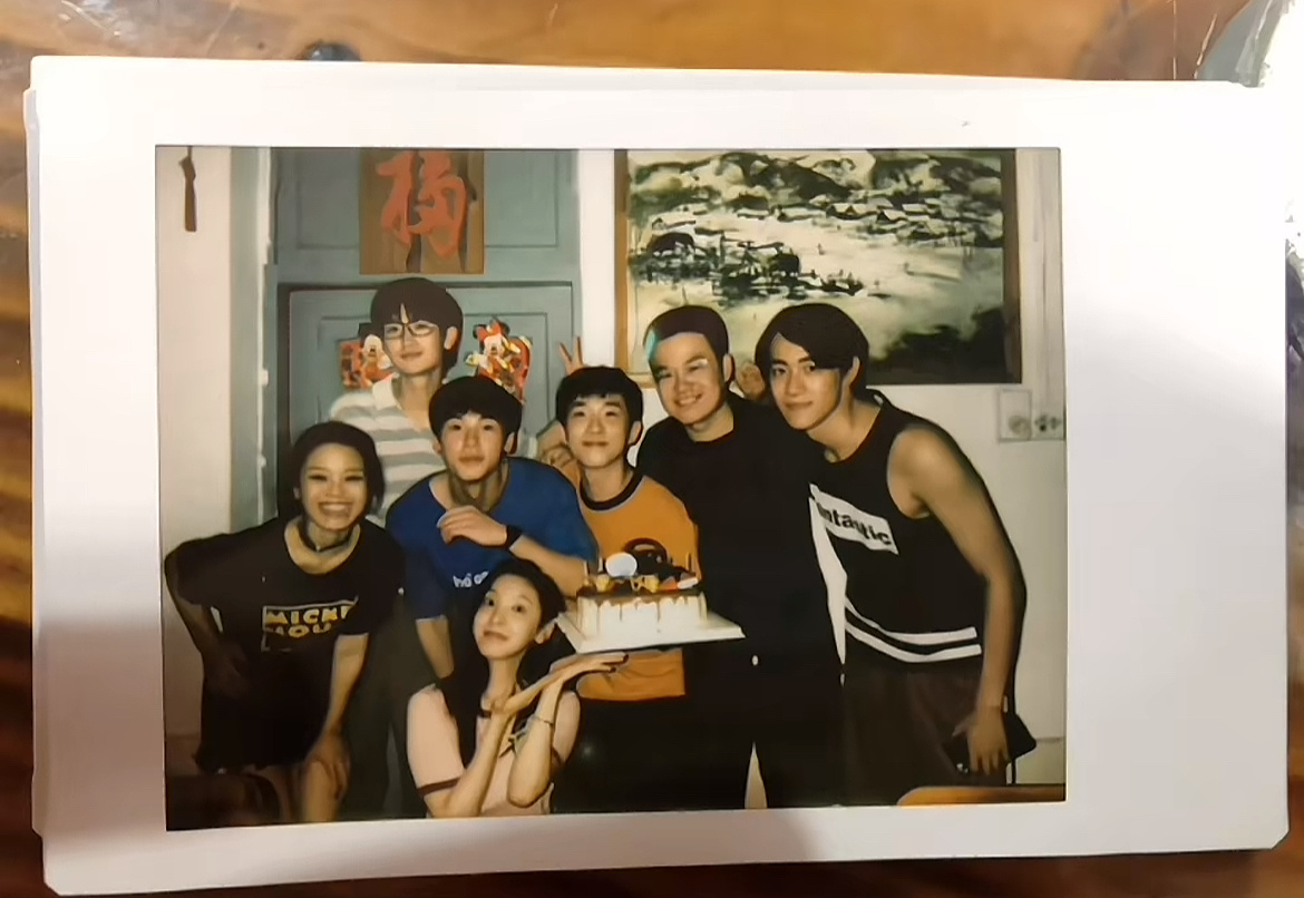 搜刮了下你的婚礼团队 黑马卖8亿是有理由的吧关系氛围特别好的一群人都成了好朋友 