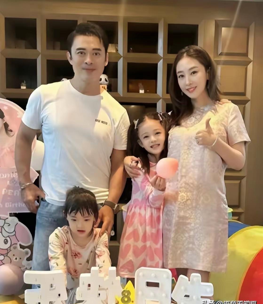 樊少皇和贾晓晨的女儿，真是把爸妈的优点都长身上了！
大女儿小饭兜8岁，小女儿小饭