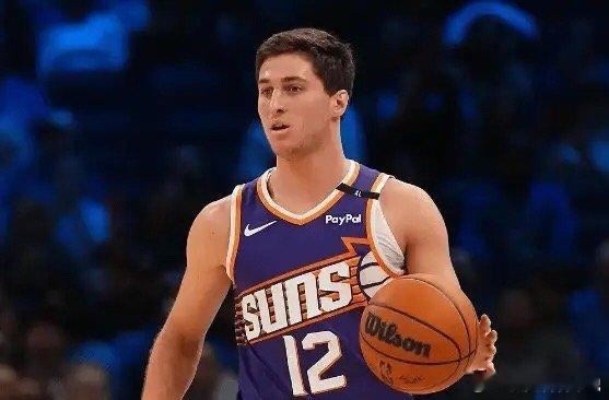 吉莱斯皮——太阳的三分神射这位赛季初与太阳签下一份 237 万保障合同的球员，本