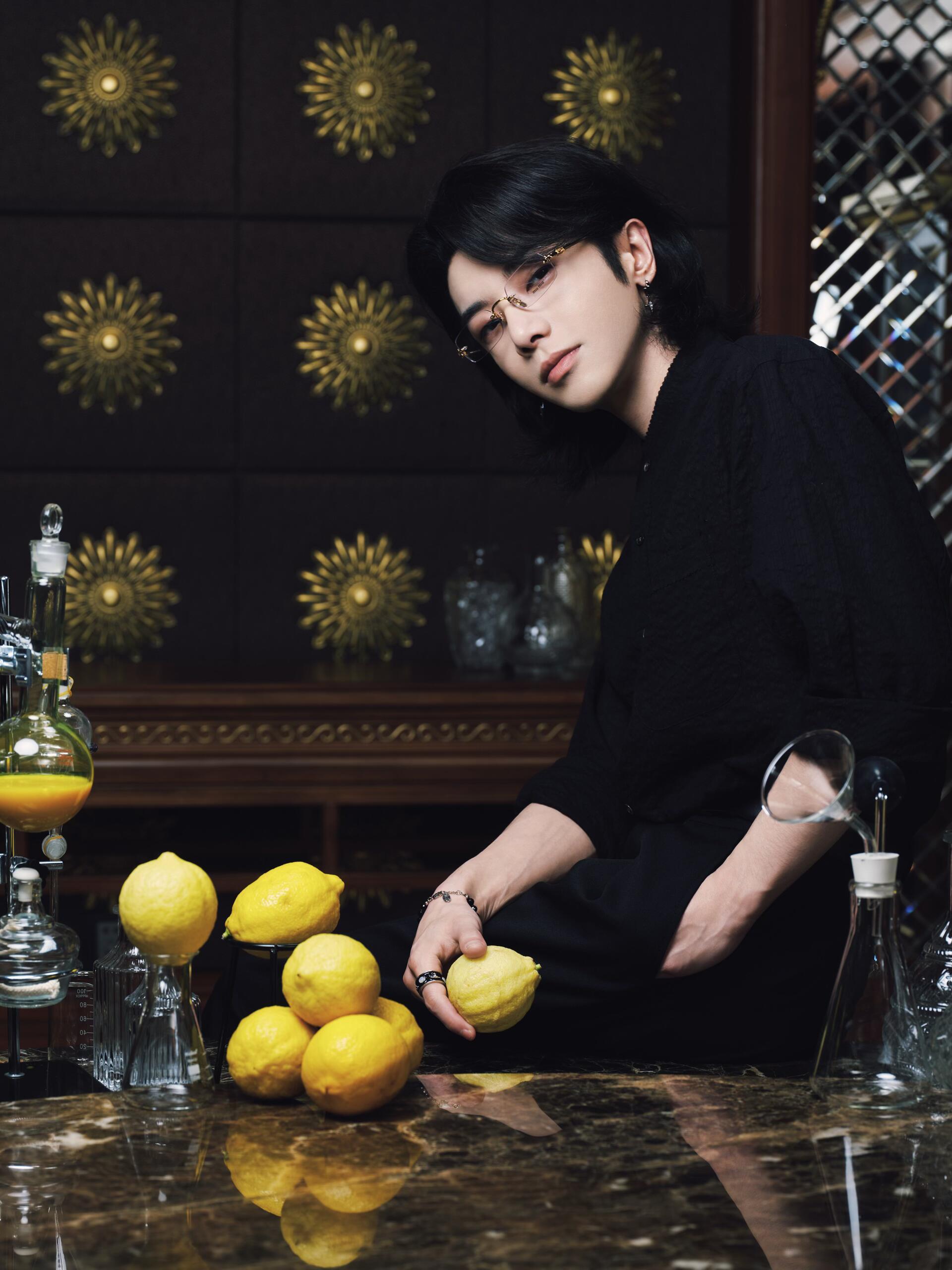 华晨宇 不行了给最权威的一组图来一版无水印的华晨宇重点品牌联合创始人