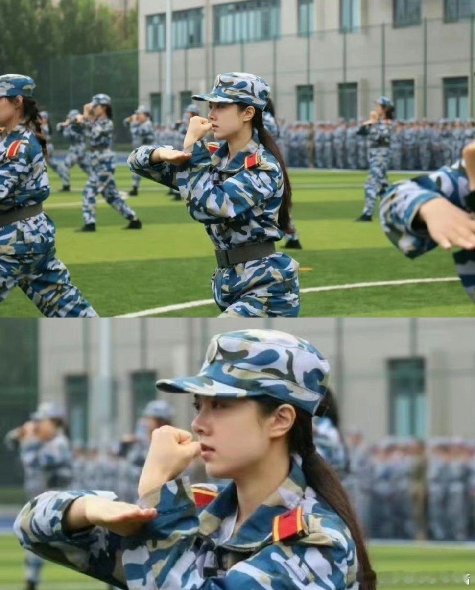 赵今麦也挺辛苦，出道没几年军训占了三年 ​​​