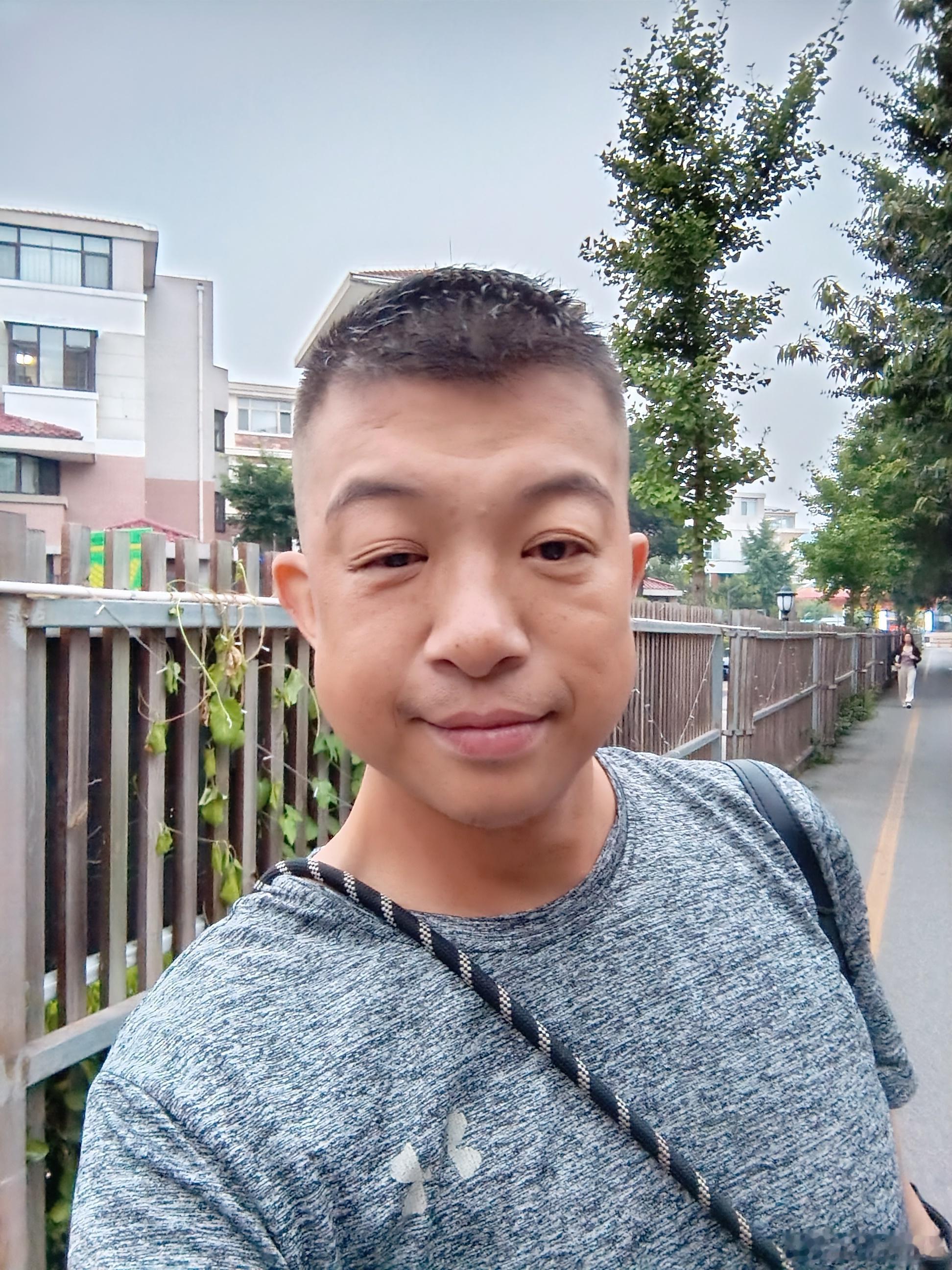 六十公斤 戒烟 健身后。。。的脸。。。 