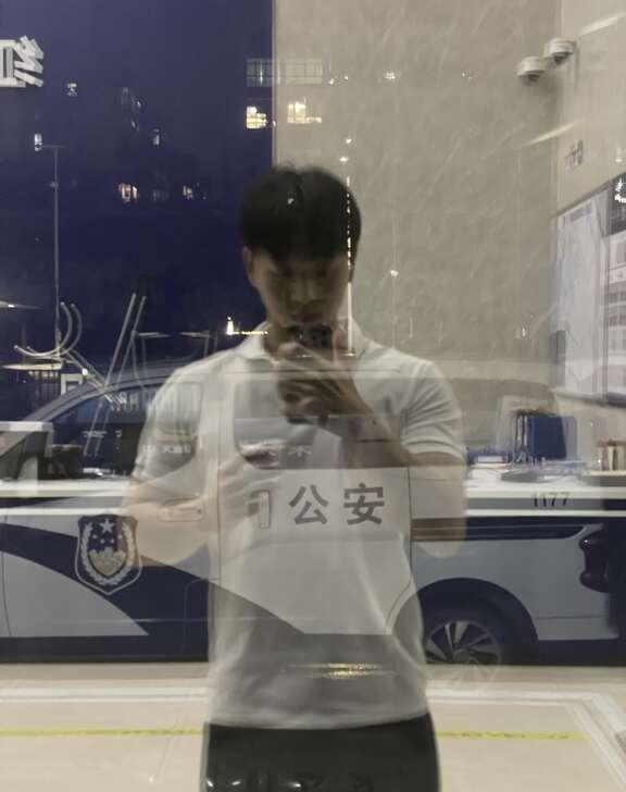 脚踏八九条船崩姐姐的渣男，确实该捉
之前流行崩老头，现在流行崩姐姐几个月前有个姐