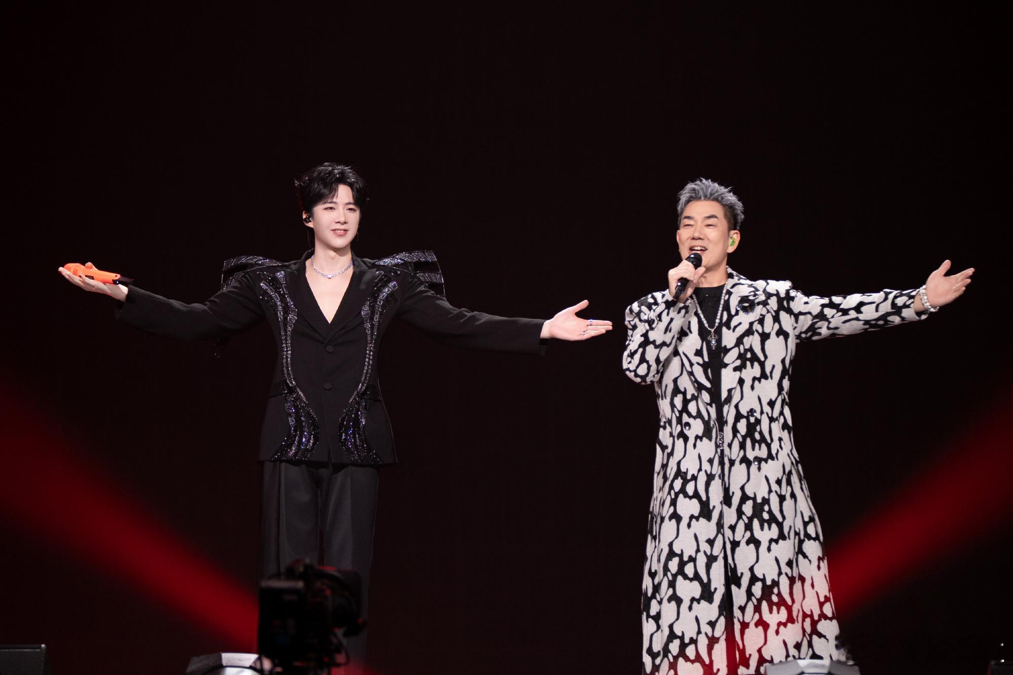 摩登兄弟 超棒的街头搭档一组！ 