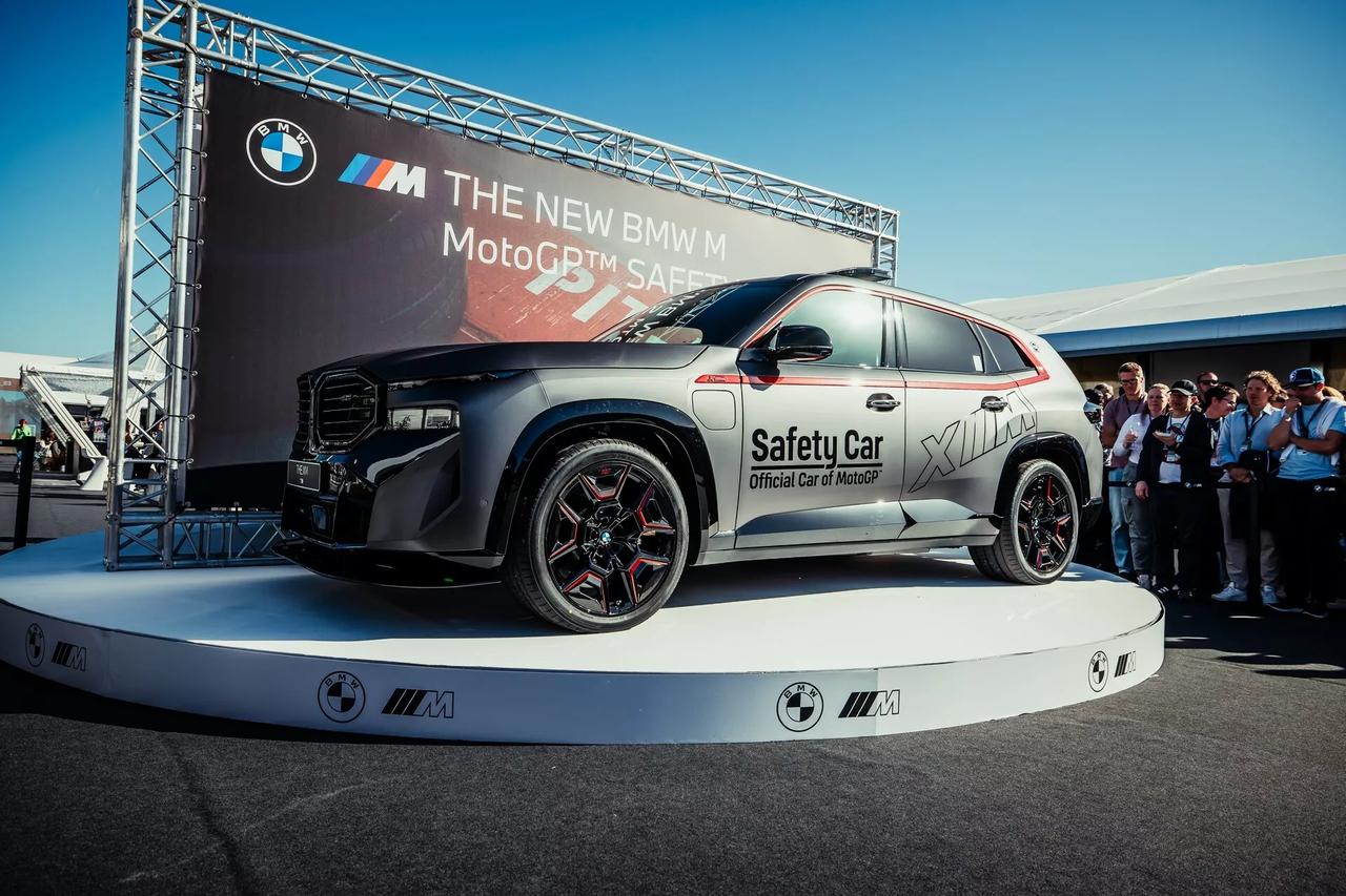 宝马XM Label Red成2024 MotoGP锦标赛的官方安全车，搭载4.