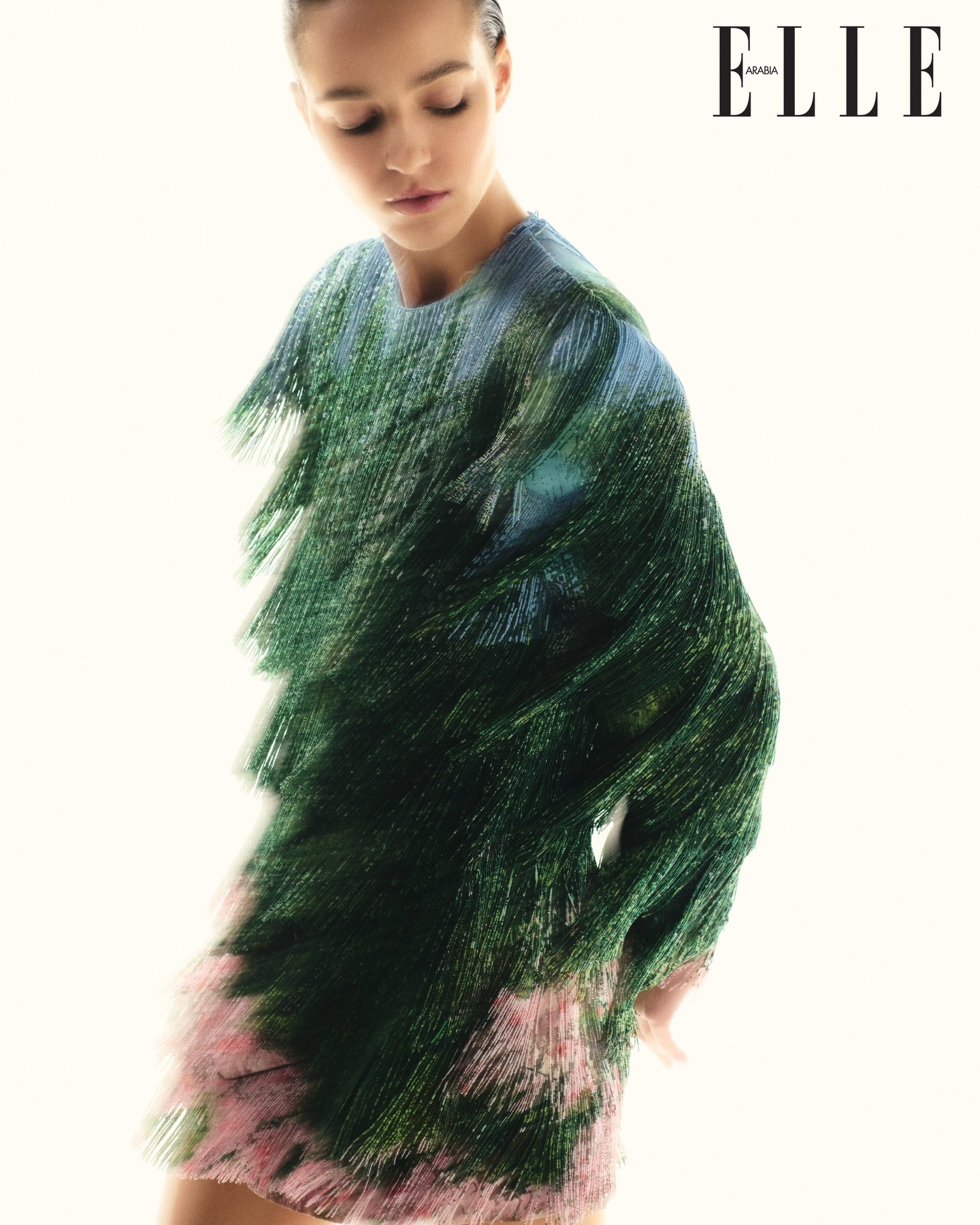 流苏动起来真美 这件色彩正好是绿中带粉，似一片被春天吹动的花海 