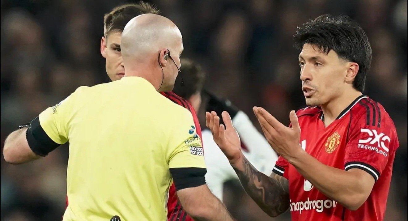 本轮英超，曼联队在客场1-0击败切尔西，距离下赛季的欧冠联赛又近了一步。本场比赛