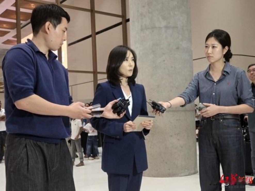 不得不说韩国人的行动能力确实很强，他们在接到求救信号后，韩国外交部直接招见柬埔寨