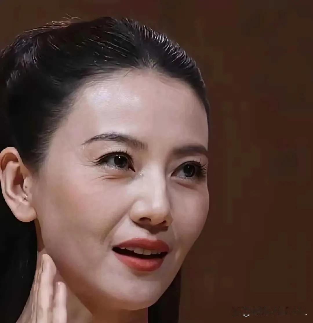 还是不抗老，看来谁都抗拒不了时间。 