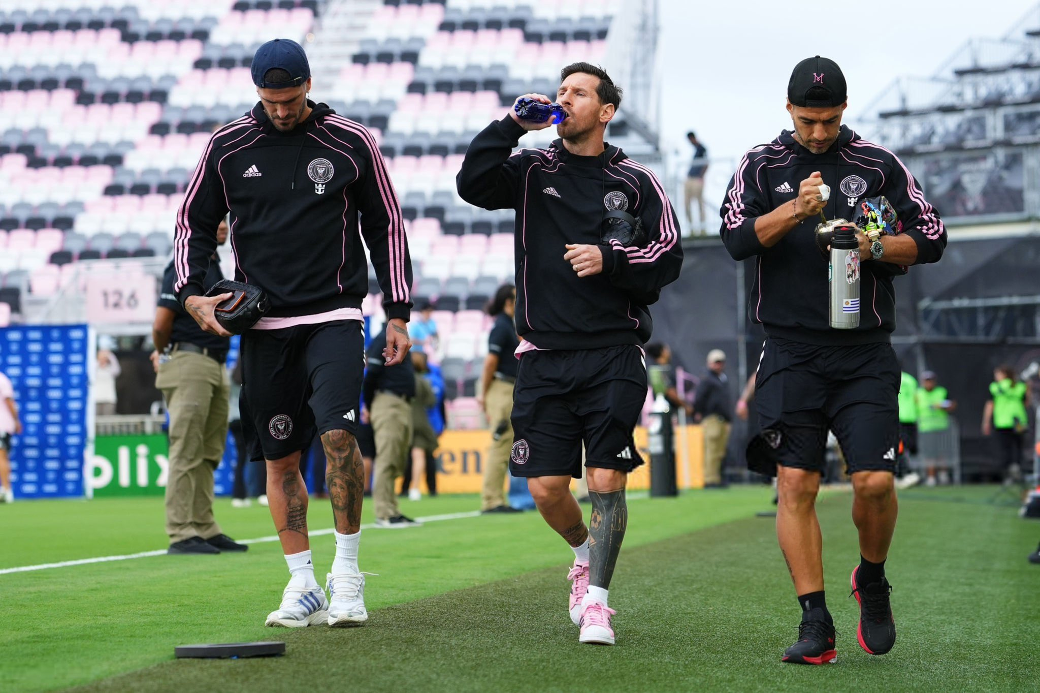 ✔️抵达球场梅西迈阿密国际迈阿密国际vs纽约城