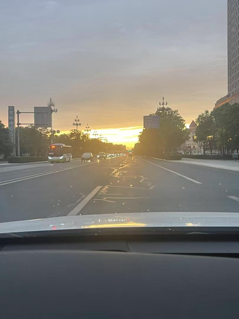 发一张你相册里最好看的图片