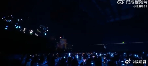 袁一琦生日演唱会上座率袁一琦回芒果后的人气 袁一琦生日演唱会现场太震撼了！座无虚