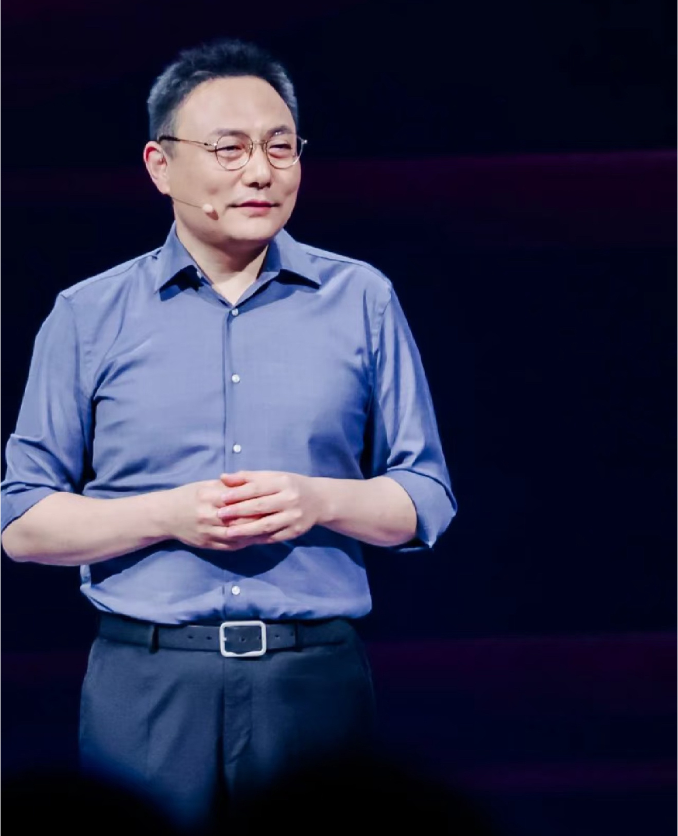 罗振宇和车企负责人董修惠的直播你们看了没？作为一个爱琢磨车的人，我全程拿着小本本
