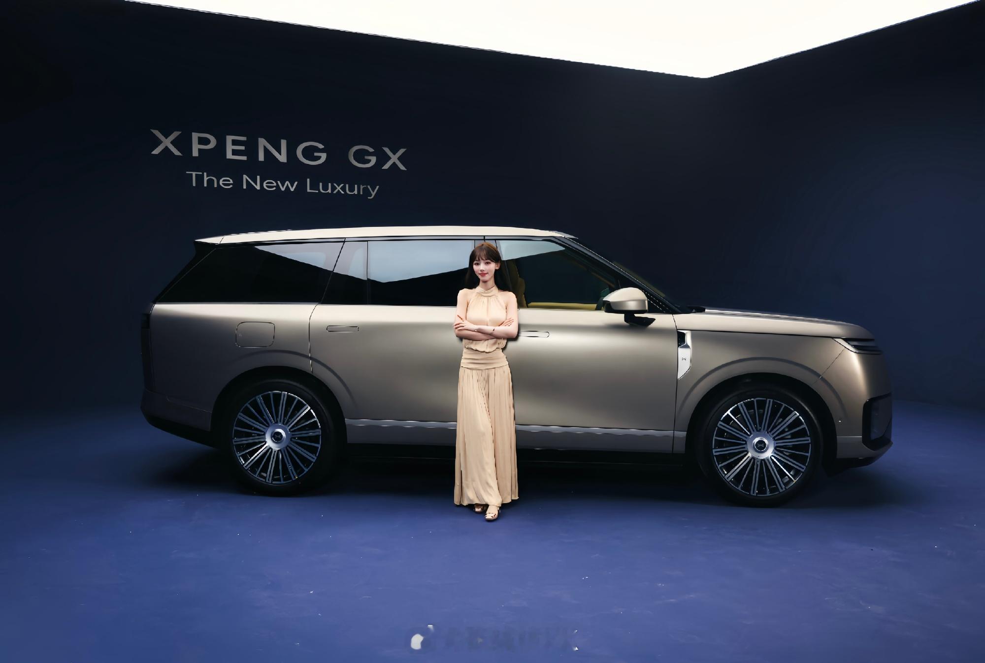 看到 写的观点，深表同意。 看的照片，图2是官摄，总体上还是扛住了摄影师的镜头；