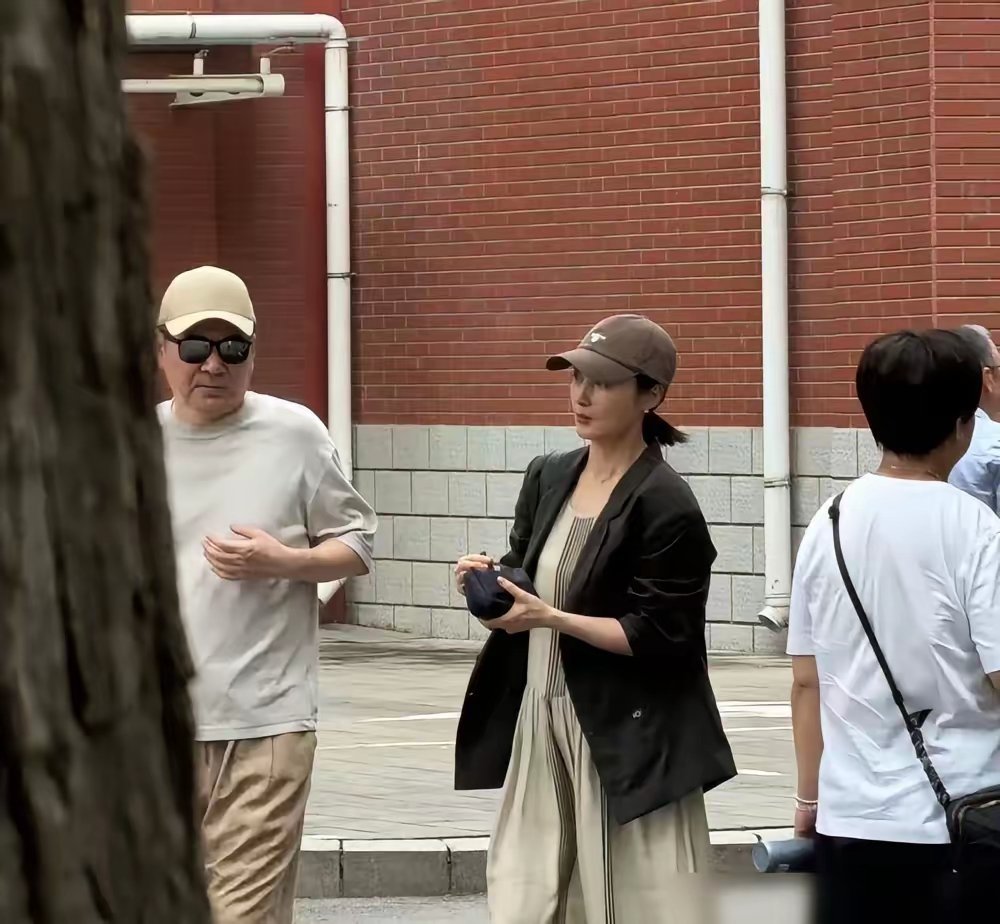 蒋勤勤儿子去了伯克利，可此伯克利非彼伯克，是加州大学伯克利分校，全美公立第一，世