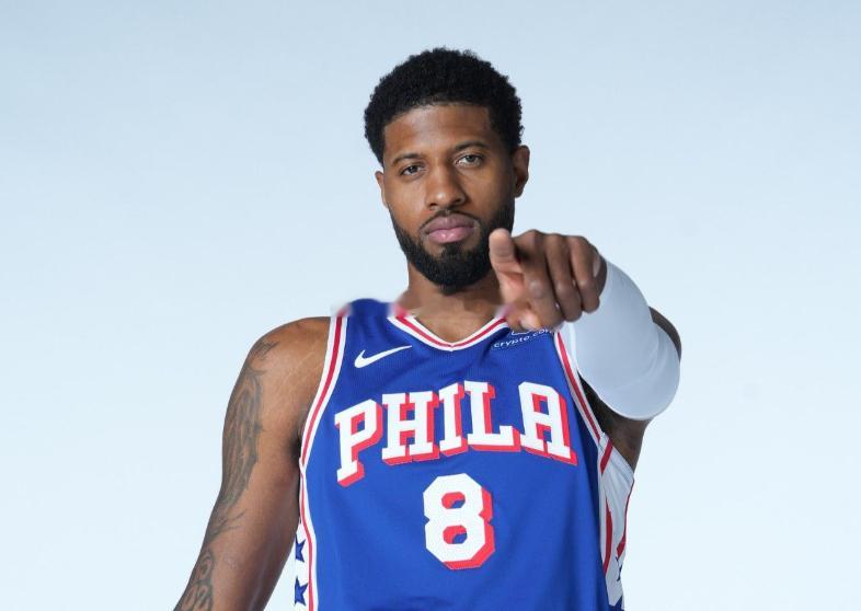 76人队今天在主场以139-122战胜雄鹿。本场比赛76人球员保罗.乔治表现出色