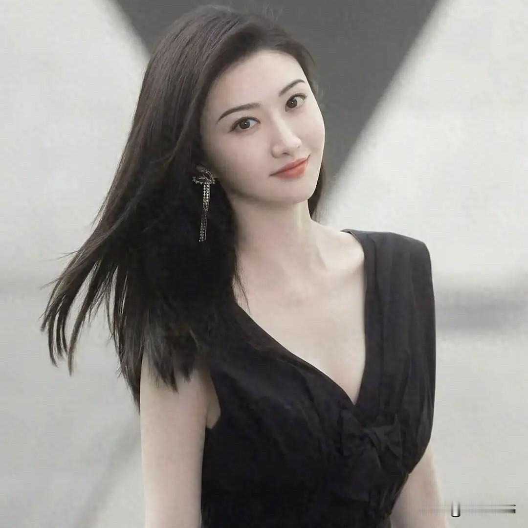 孙宇晨身家亿万又怎样？照样买不到景甜的真心。爱之深恨之切，这不他曝景甜隐私了，把