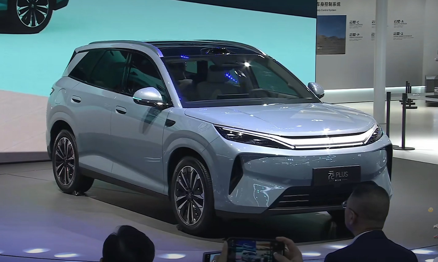 北京车展上比亚迪第三代元PLUS全球首发亮相，15万级A级纯电SUV，全球累计销