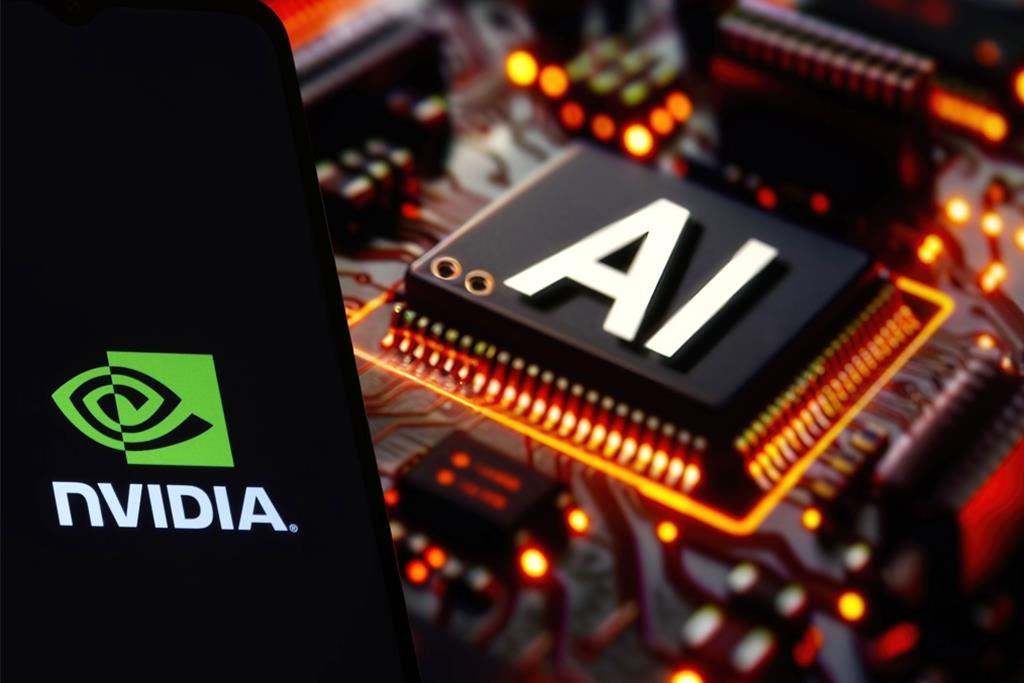 据三位匿名知情人士向路透社透露，英伟达（NVIDIA）已向中国大陆客户传达计划，