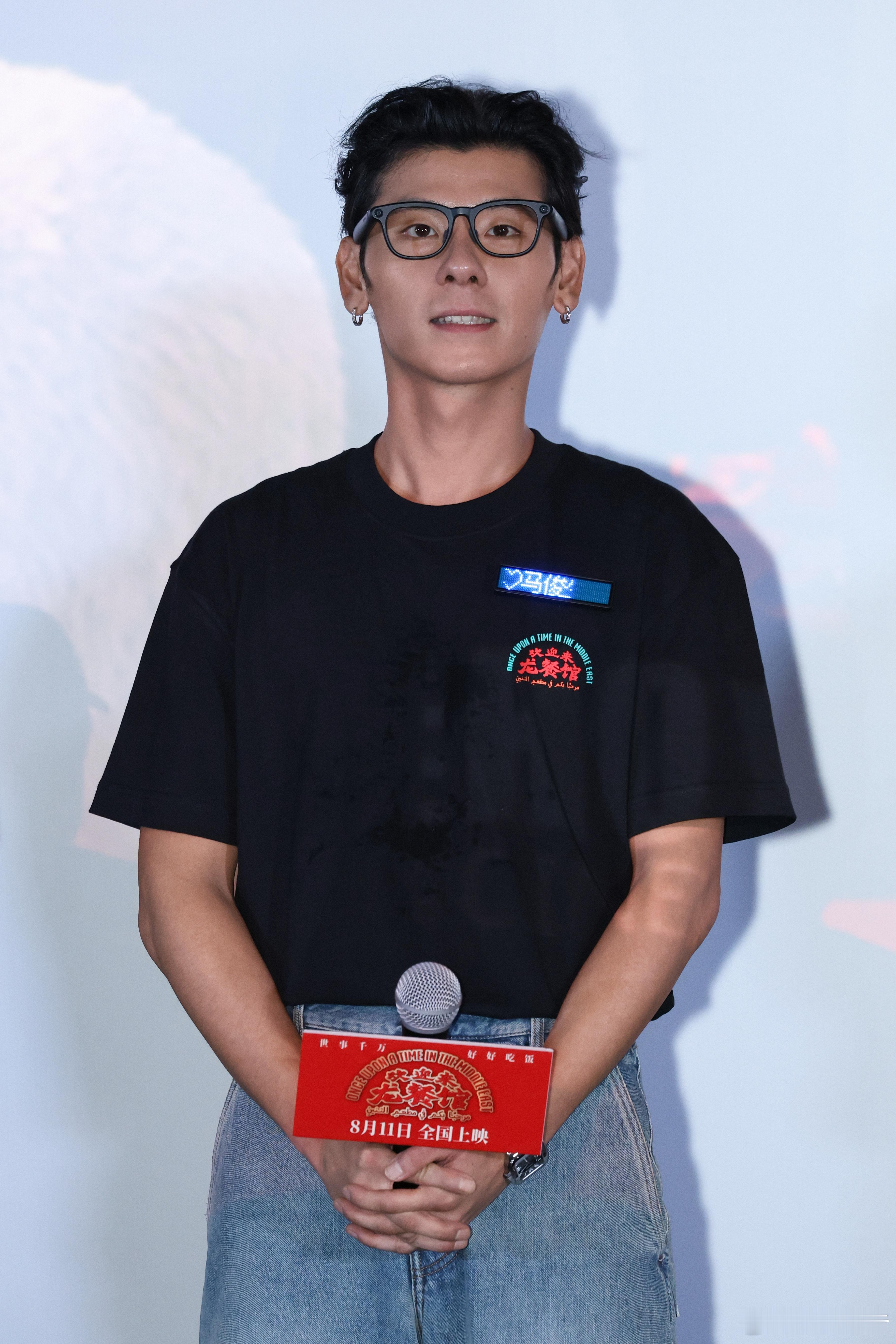 蒋奇明演技口碑 看他在龙餐馆里把圆滑和柔软揉在一起，那种在绝境中依然想护着点什么