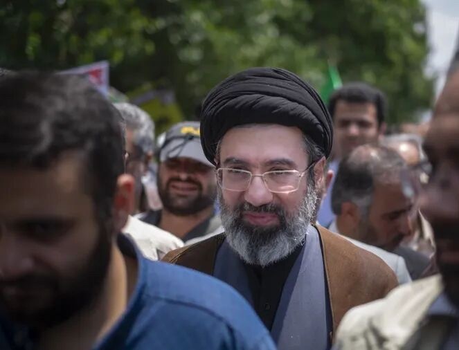 伊朗最高领袖首次讲话必须封锁，一步到位！让老美低头 