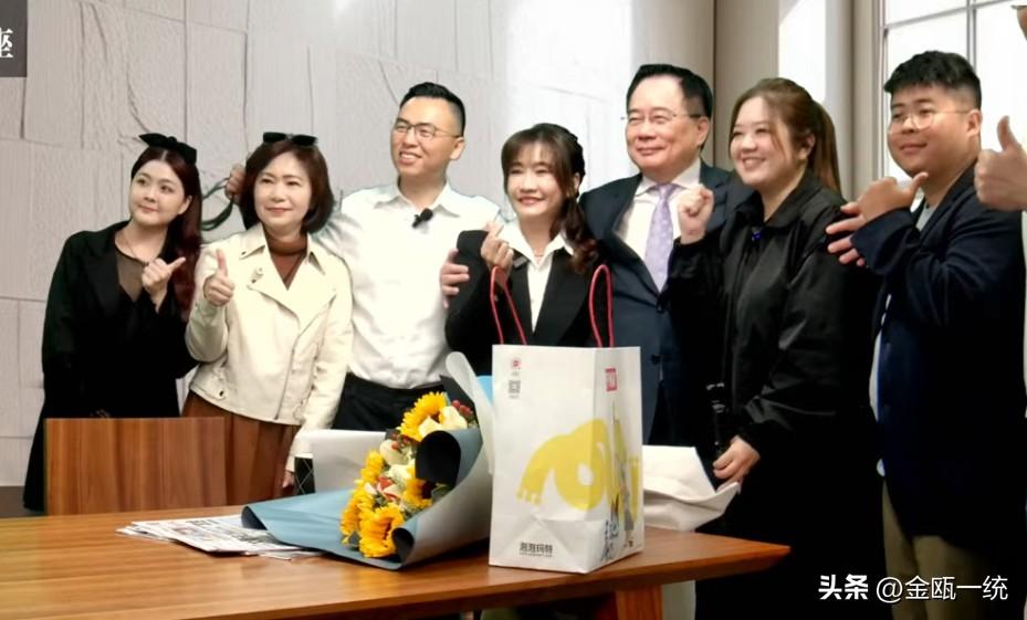 王浅秋、翟翾、游智彬等为蔡正元送行 

即将入狱服刑的前立委蔡正元今天（20日）