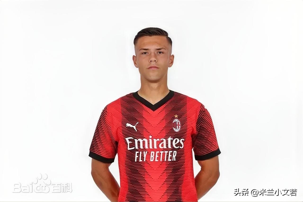 山东鲁能俱乐部！山东鲁能俱乐部租借了一名后卫球员叫西米奇，没错，就是当年拒绝米兰