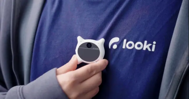 逃离对话框：一款30克的AI硬件如何“偷塔”硅谷巨头？