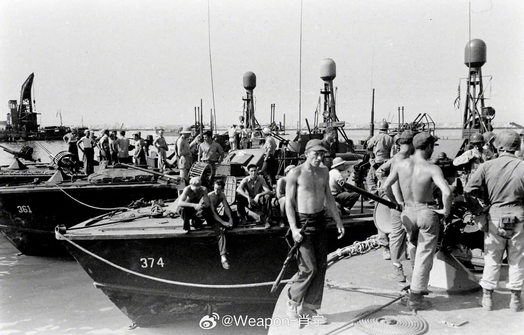 烽火问鼎计划照片中的历史 1945年3月，一些日军顽固分子躲藏在马尼拉湾中众多破