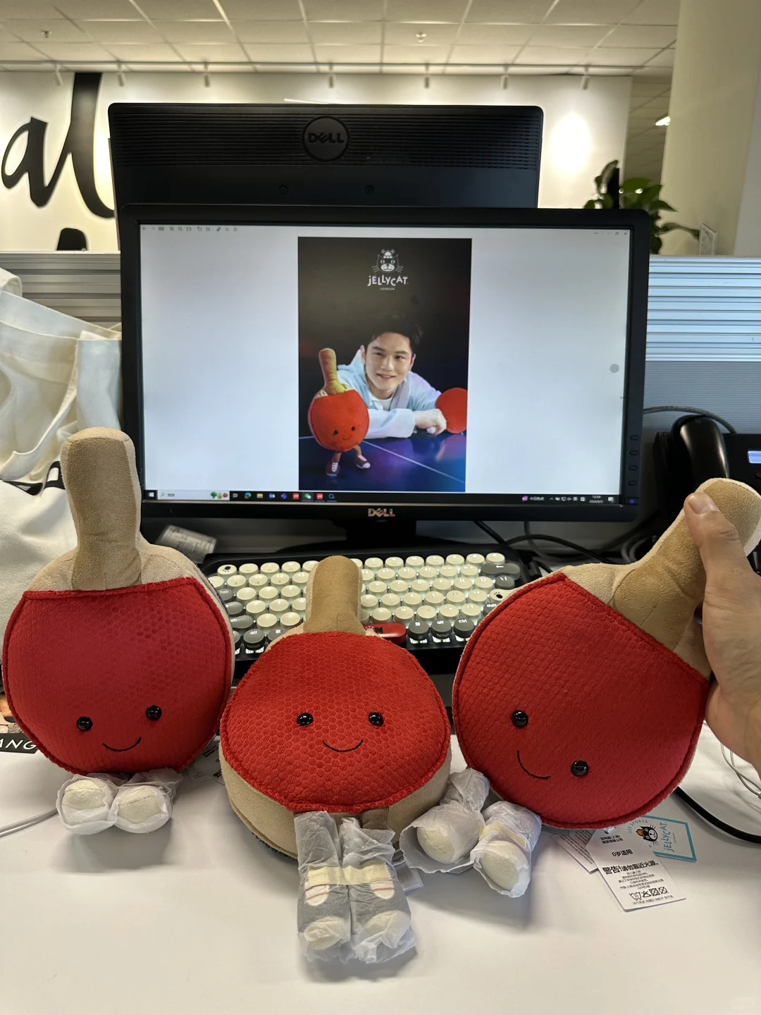 也是有奥运冠军同款的人了🏓