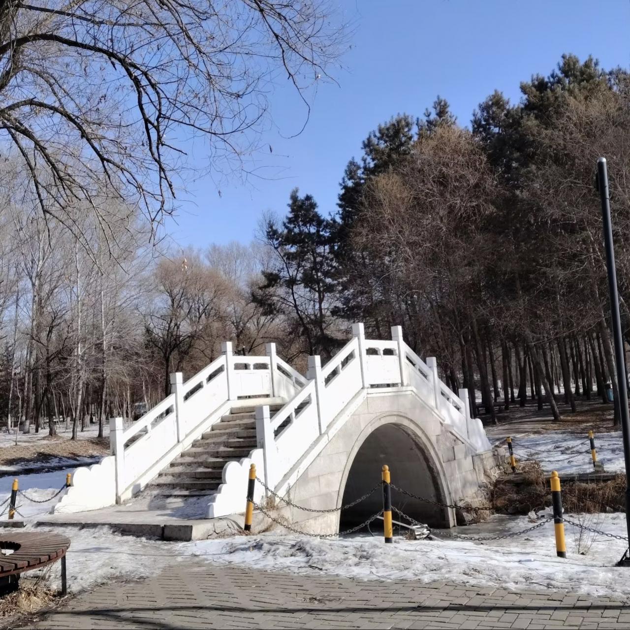 云朵是天空写过最美的文案，天空无一物，亦能容万物。